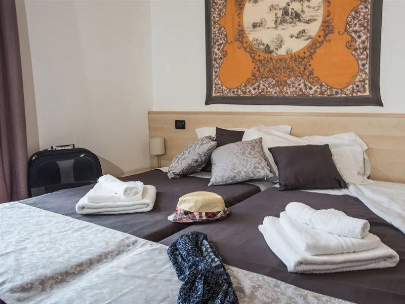 Hotel Vista Lago Брунате Экстерьер фото