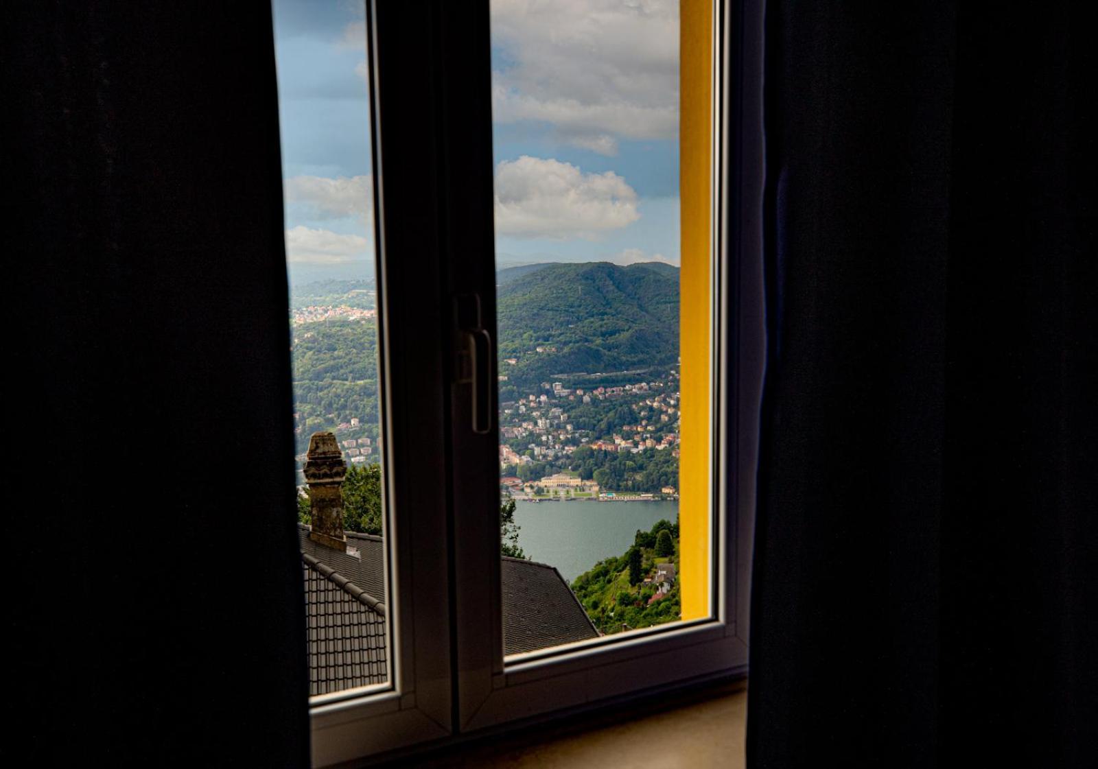 Hotel Vista Lago Брунате Экстерьер фото