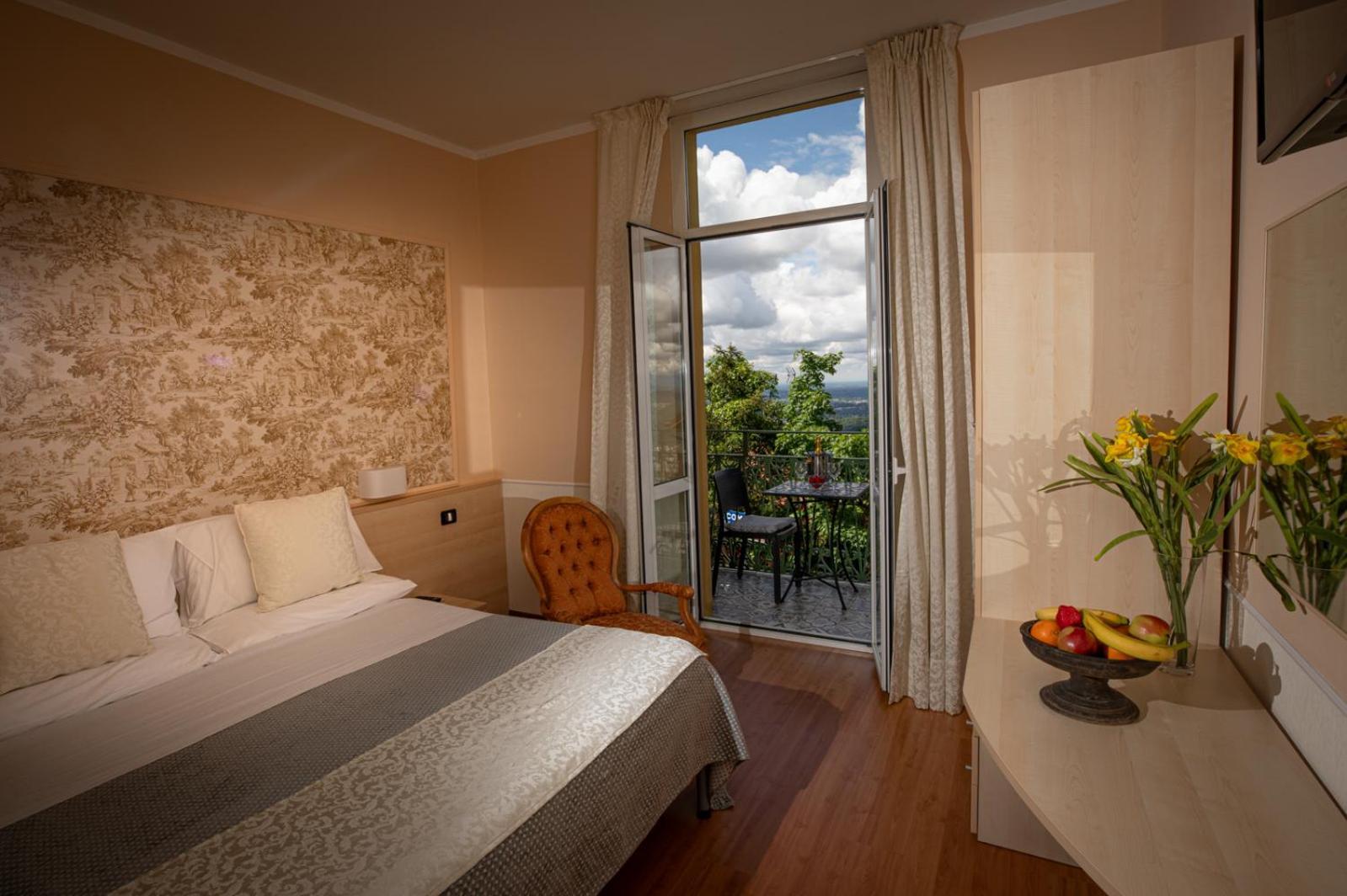 Hotel Vista Lago Брунате Экстерьер фото