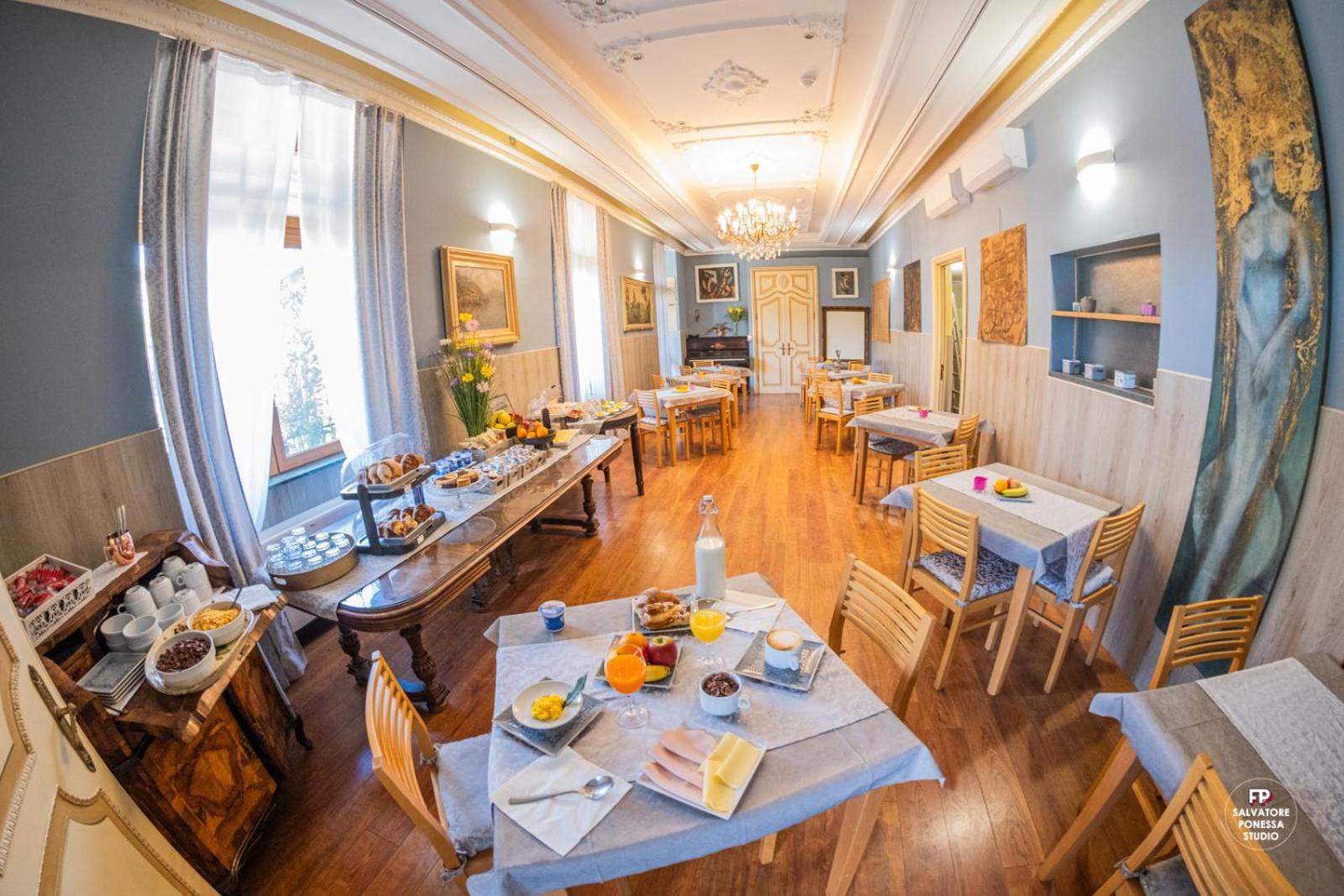 Hotel Vista Lago Брунате Экстерьер фото