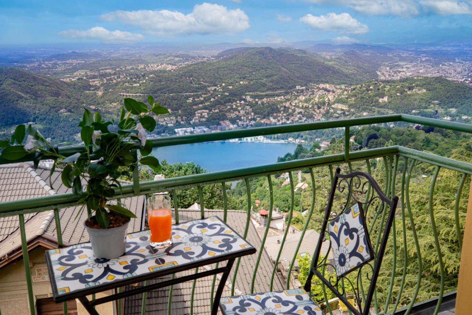 Hotel Vista Lago Брунате Экстерьер фото