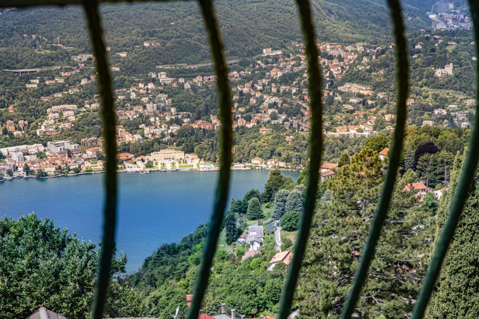 Hotel Vista Lago Брунате Экстерьер фото