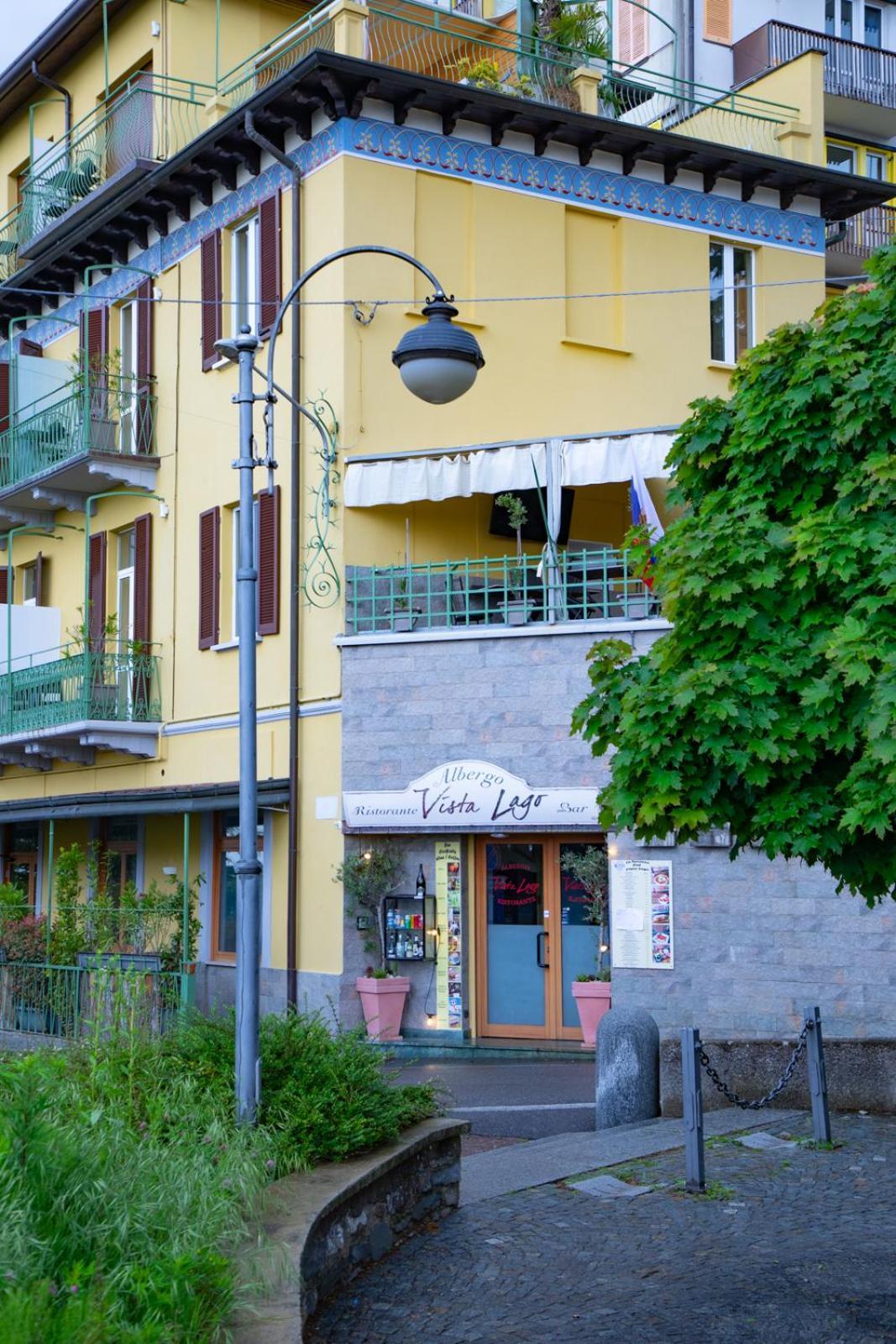 Hotel Vista Lago Брунате Экстерьер фото