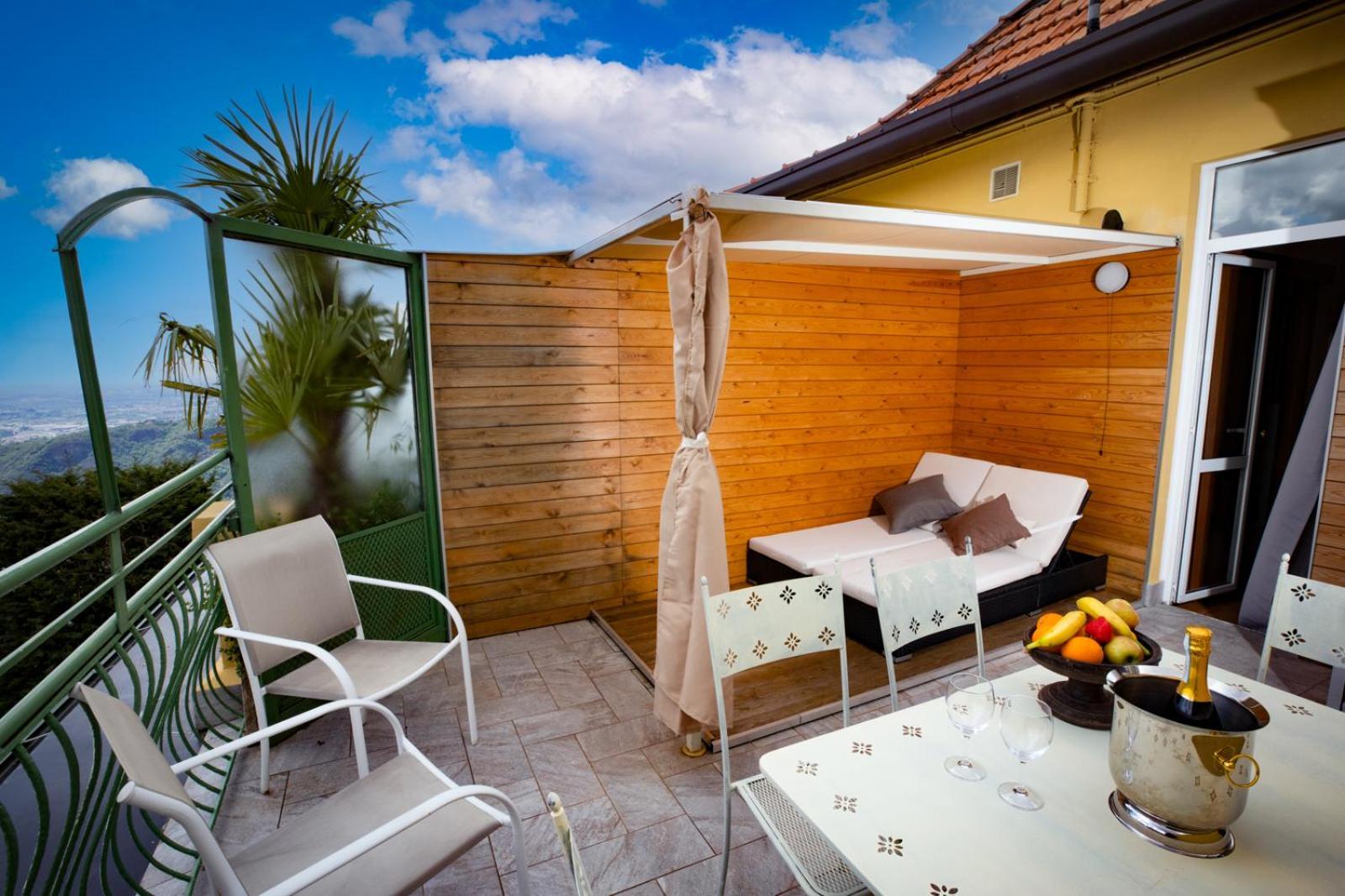 Hotel Vista Lago Брунате Экстерьер фото